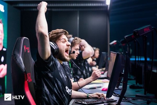 iQOO 15电竞旗舰手机全面评测与体验